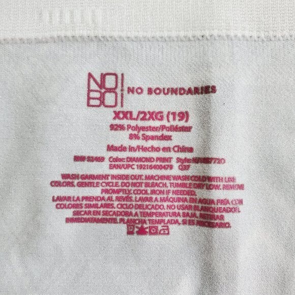 NEW No Boundaries Plus Size Green Geometric Capri Leggings - Picture 8 of 8